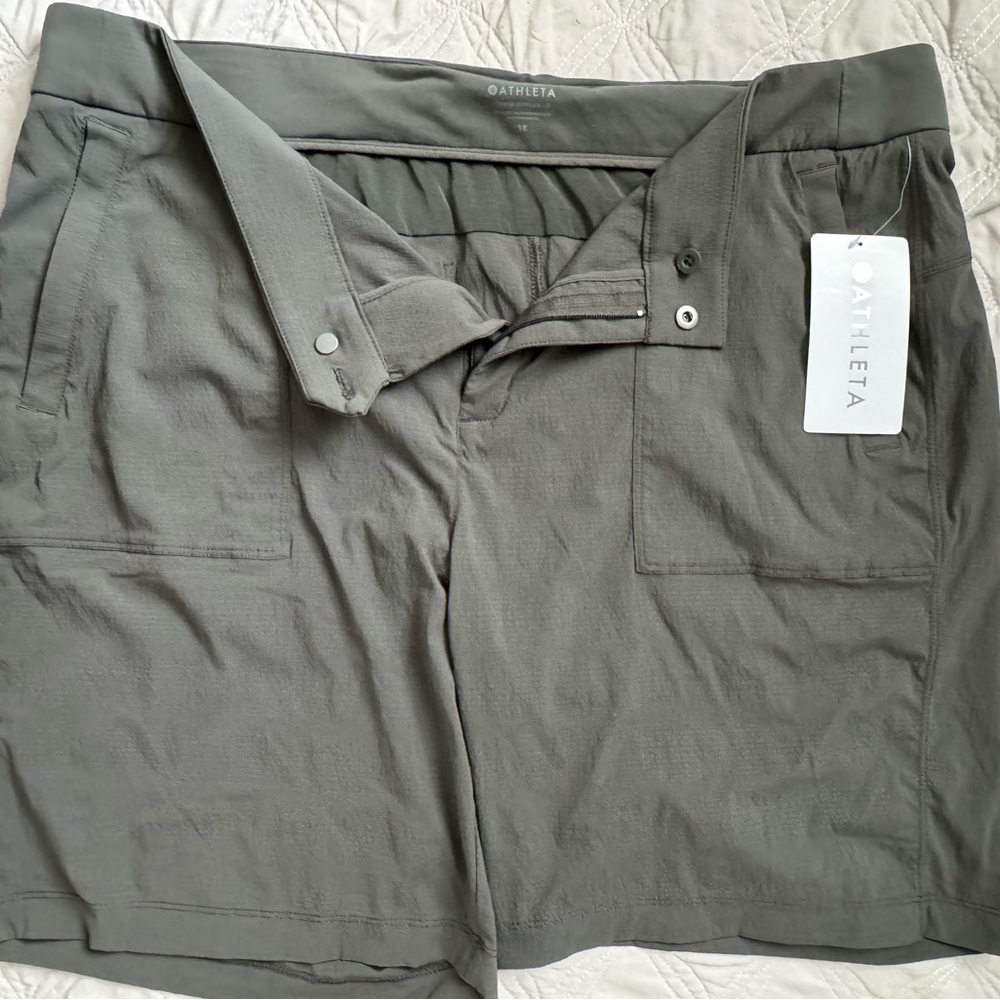 Athleta Trekkie Bermuda Shorts, NWT, Sz 18
